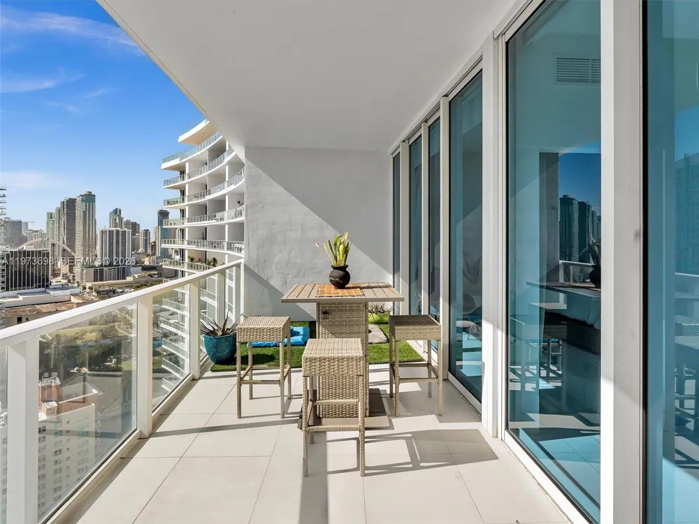 2020 Bayshore Dr #3303 Miami, FL 33137