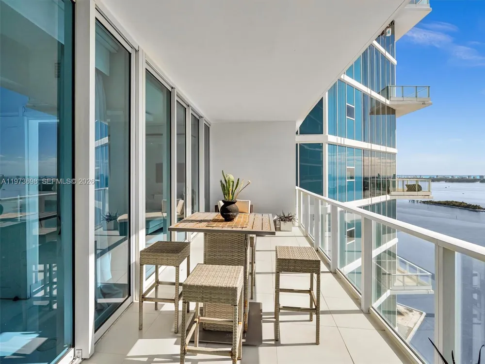 2020 Bayshore Dr #3303 Miami, FL 33137