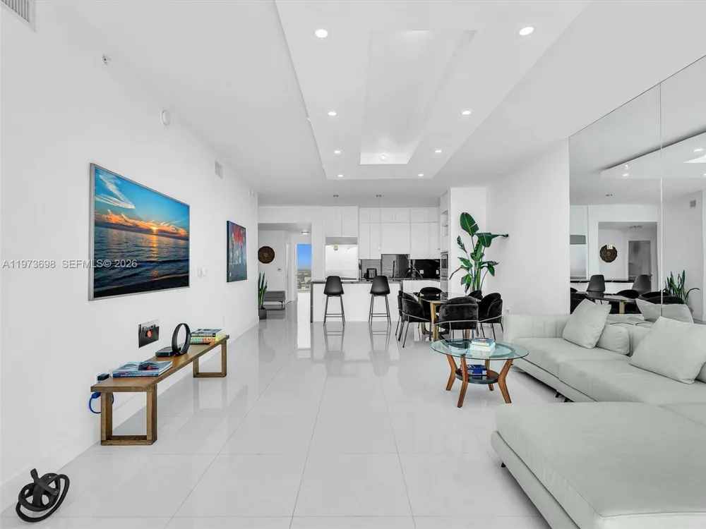 2020 Bayshore Dr #3303 Miami, FL 33137