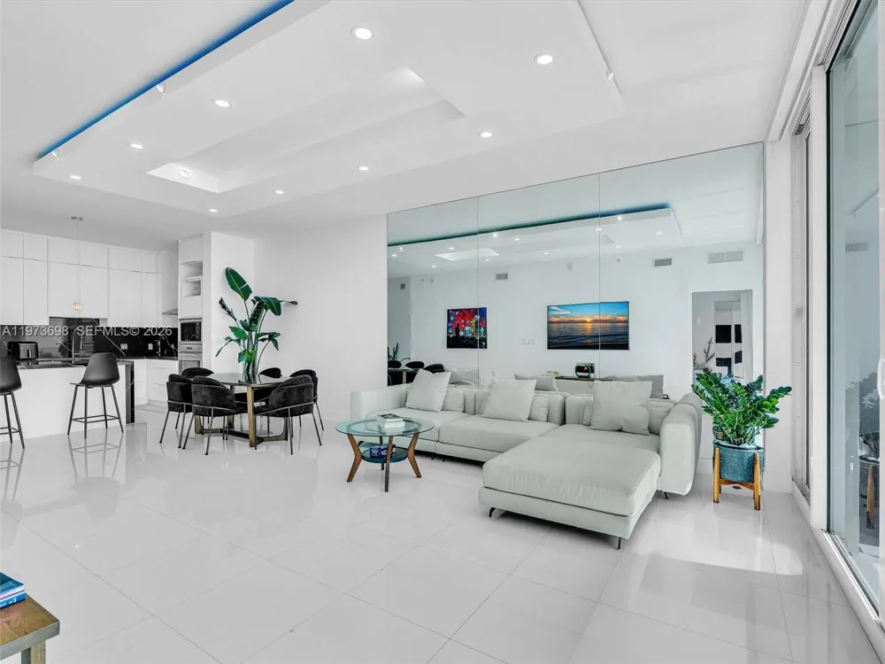 2020 Bayshore Dr #3303 Miami, FL 33137