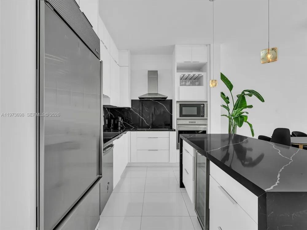 2020 Bayshore Dr #3303 Miami, FL 33137