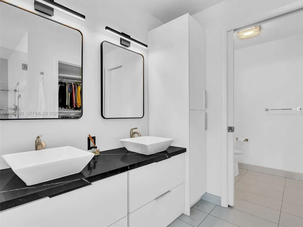 2020 Bayshore Dr #3303 Miami, FL 33137