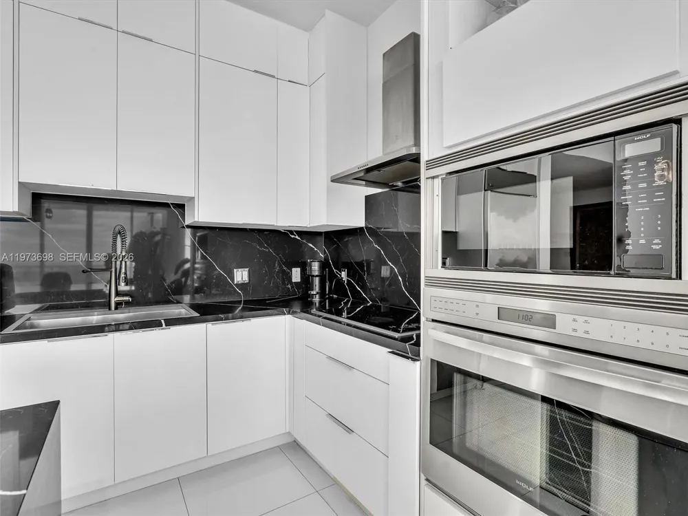 2020 Bayshore Dr #3303 Miami, FL 33137