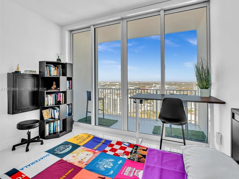 2020 Bayshore Dr #3303 Miami, FL 33137