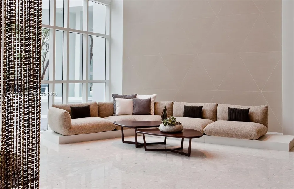 2020 Bayshore Dr #3303 Miami, FL 33137