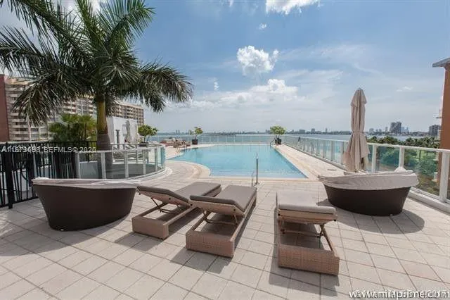2020 Bayshore Dr #3303 Miami, FL 33137