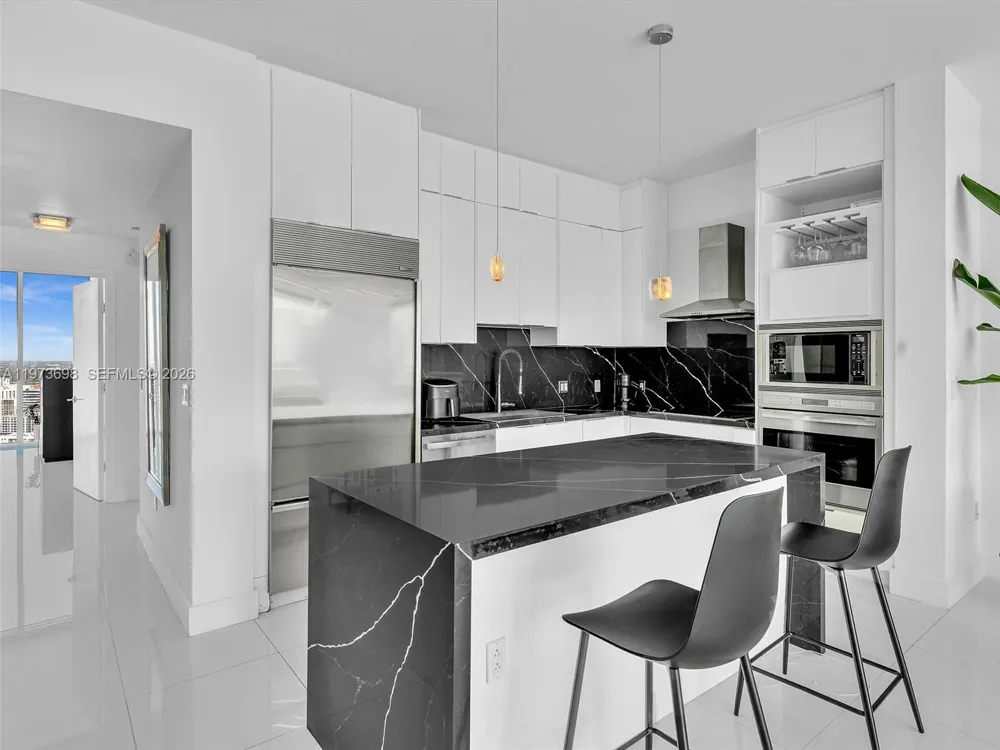 2020 Bayshore Dr #3303 Miami, FL 33137