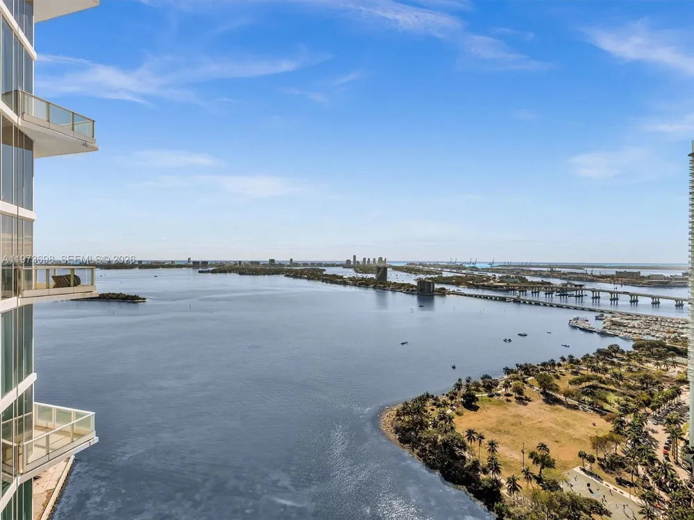 2020 Bayshore Dr #3303 Miami, FL 33137