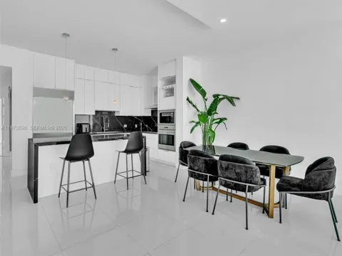 2020 Bayshore Dr #3303