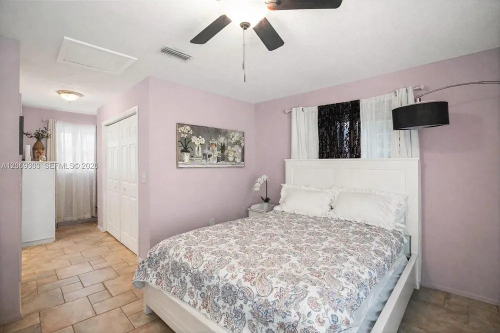 142 NW 10th Ct Boynton Beach, FL 33426