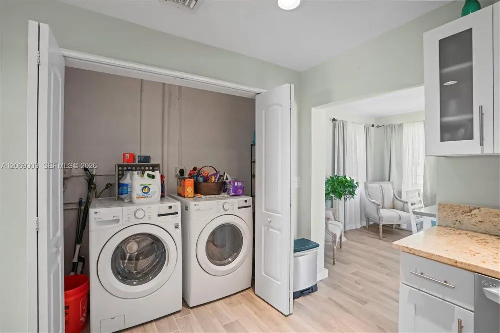142 NW 10th Ct Boynton Beach, FL 33426