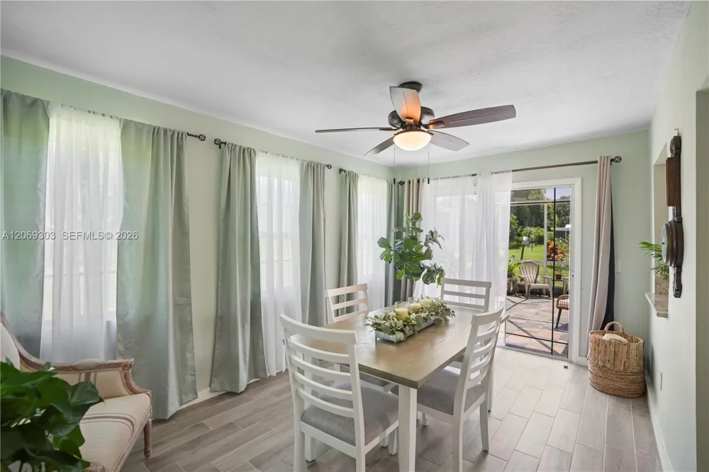 142 NW 10th Ct Boynton Beach, FL 33426