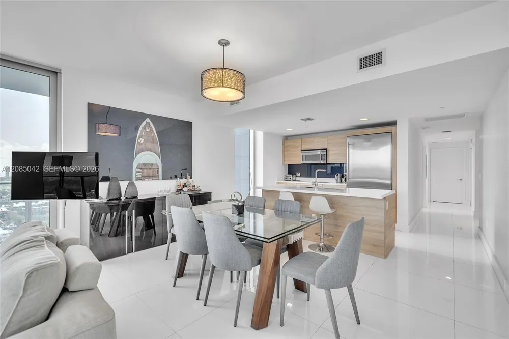 16385 Biscayne Blvd #2707 North Miami Beach, FL 33160
