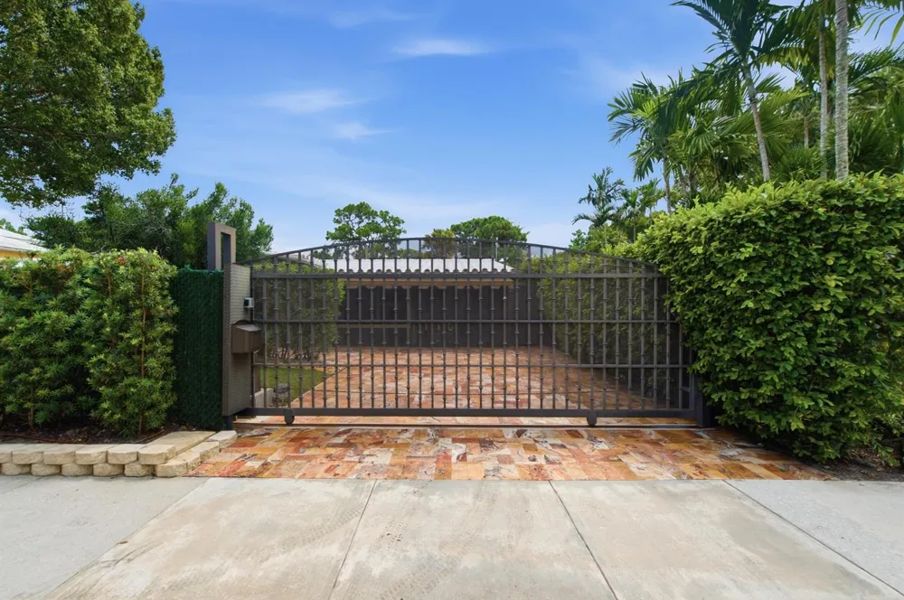 1110 SW 18TH COURT Fort Lauderdale, FL 33315