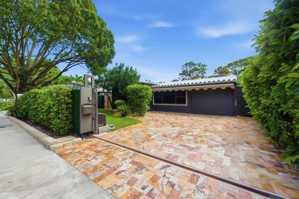 1110 SW 18TH COURT Fort Lauderdale, FL 33315