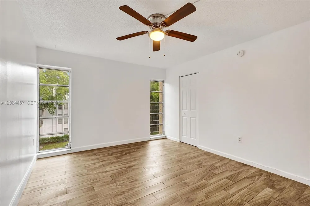 469 Pine Island Rd #B306 Plantation, FL 33324