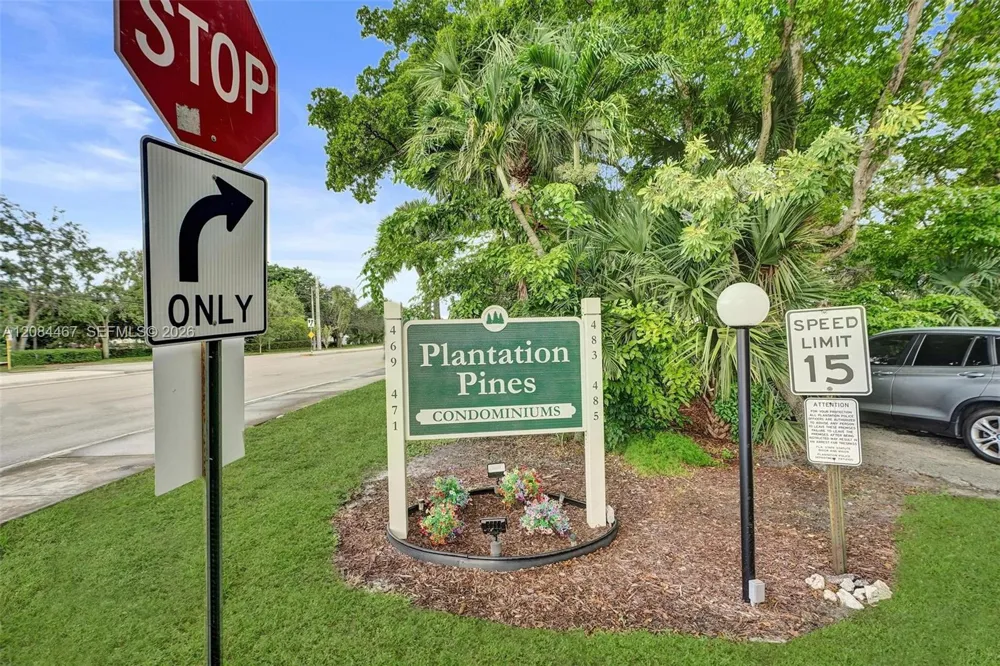 469 Pine Island Rd #B306 Plantation, FL 33324