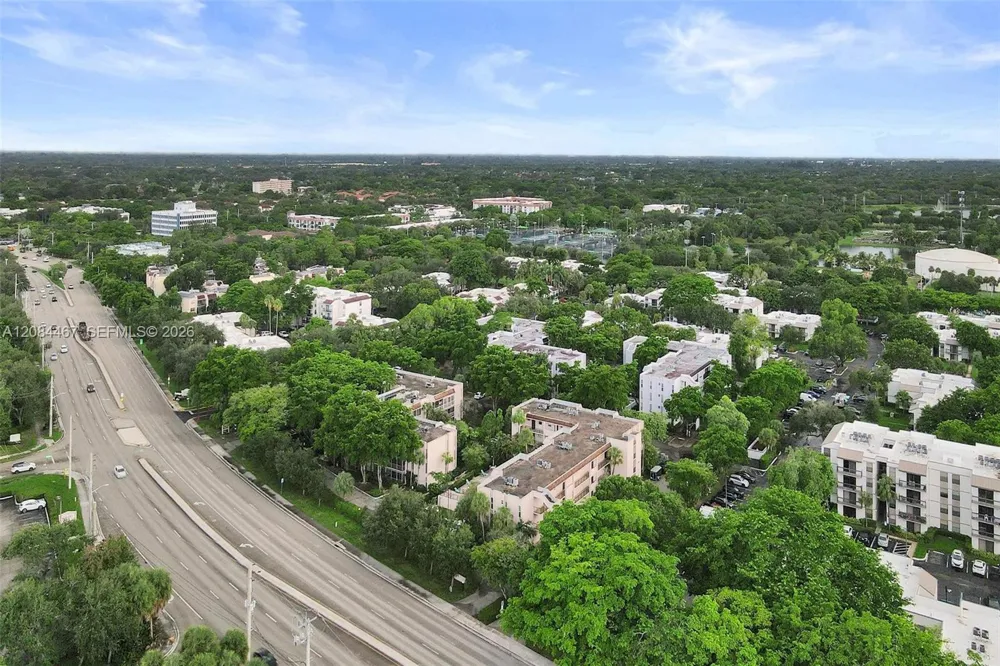 469 Pine Island Rd #B306 Plantation, FL 33324