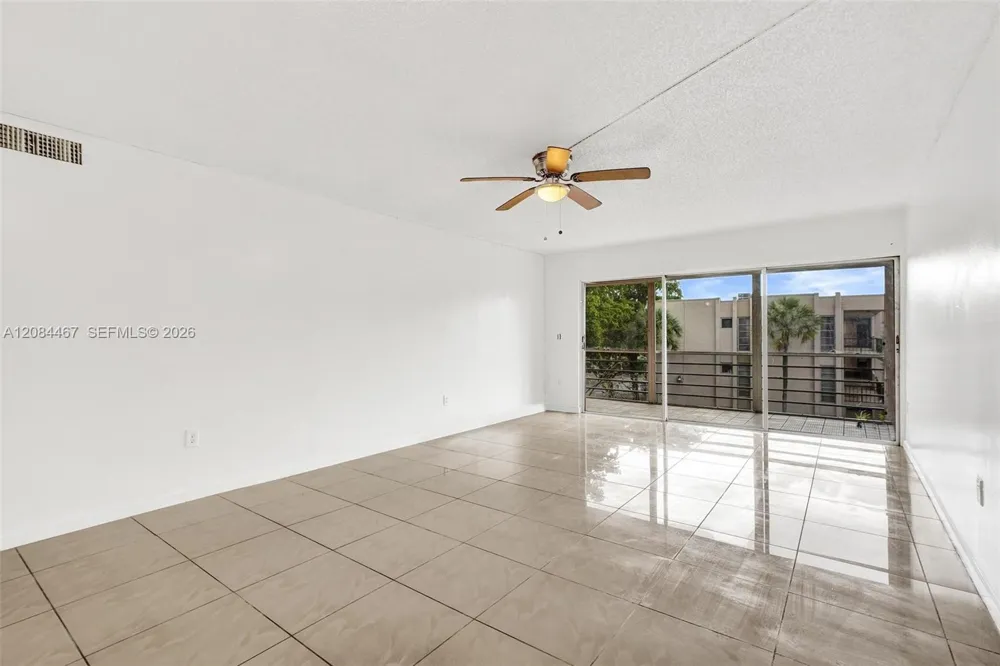 469 Pine Island Rd #B306 Plantation, FL 33324