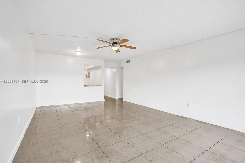 469 Pine Island Rd #B306 Plantation, FL 33324