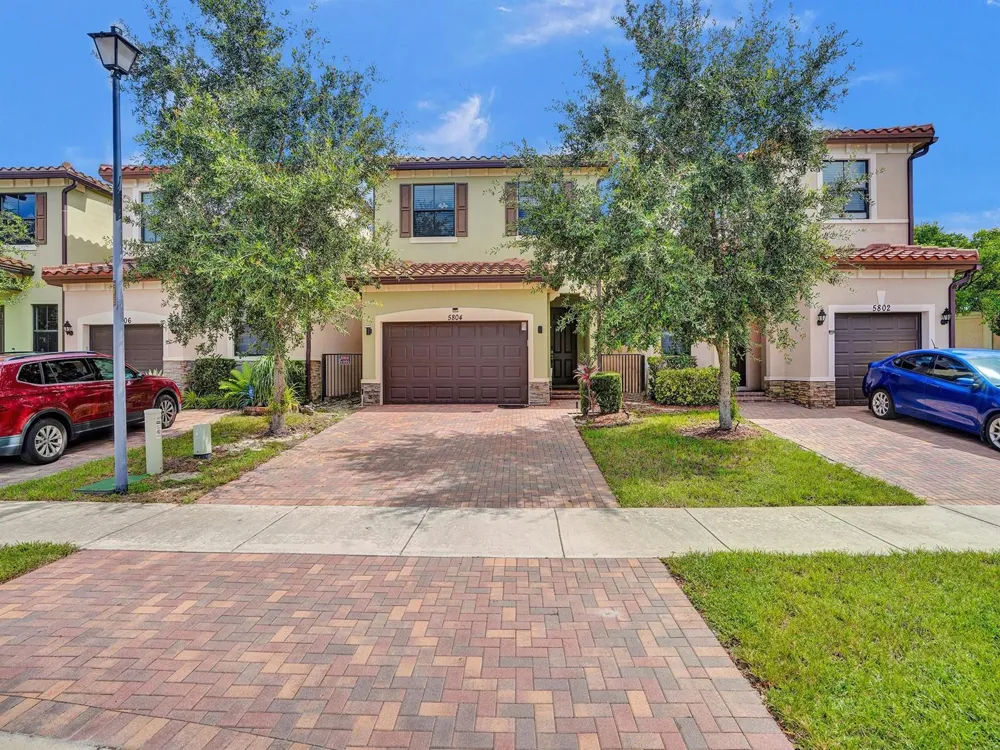 5804 NW 46TH LANE Tamarac, FL 33319