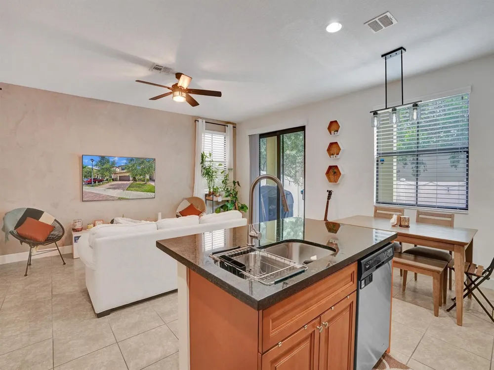 5804 NW 46TH LANE Tamarac, FL 33319