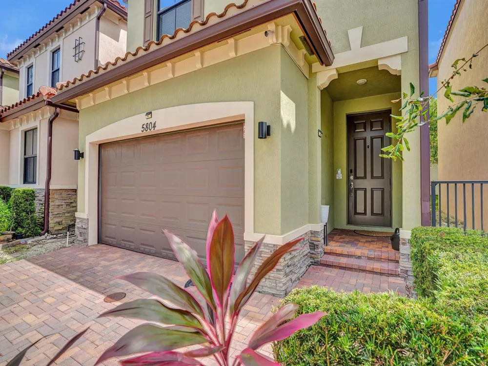 5804 NW 46TH LANE Tamarac, FL 33319