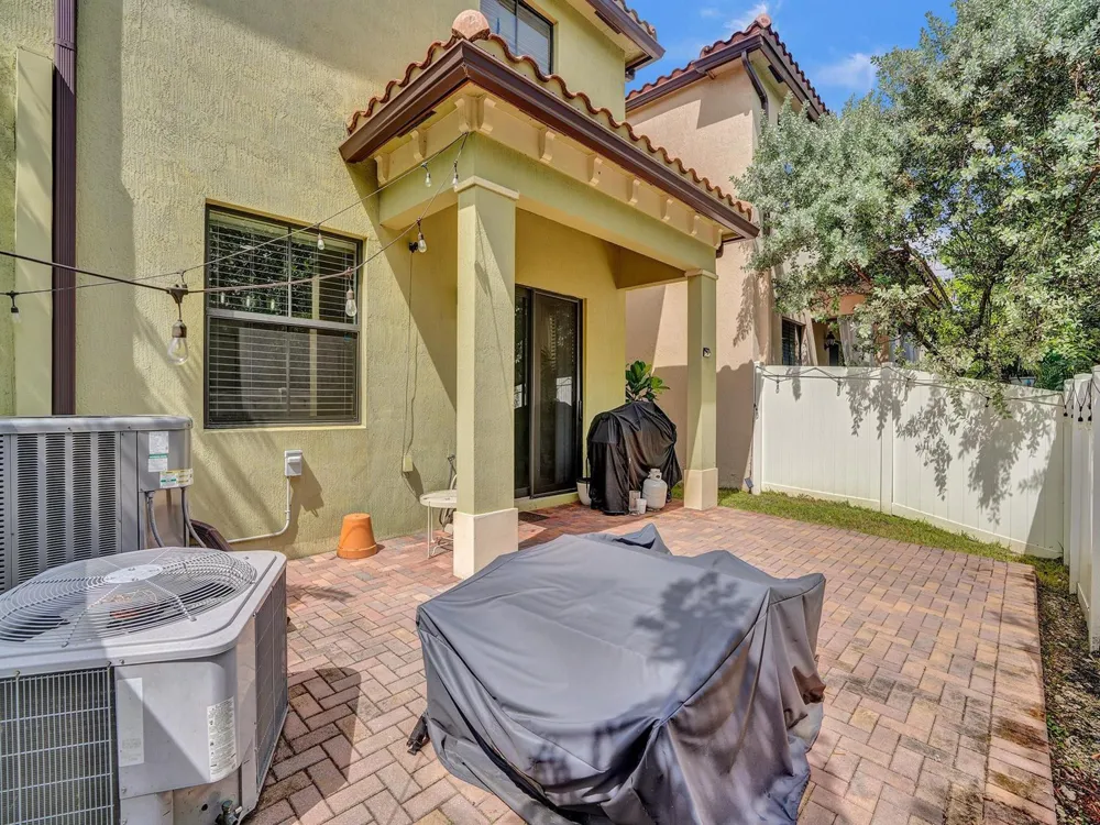 5804 NW 46TH LANE Tamarac, FL 33319