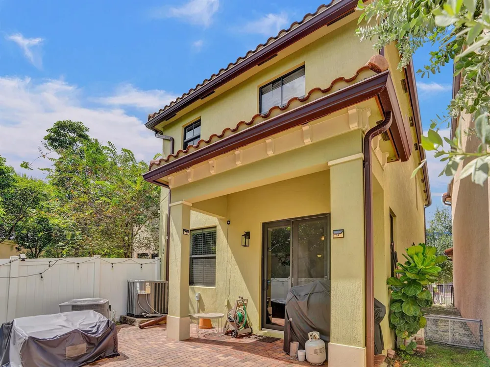5804 NW 46TH LANE Tamarac, FL 33319