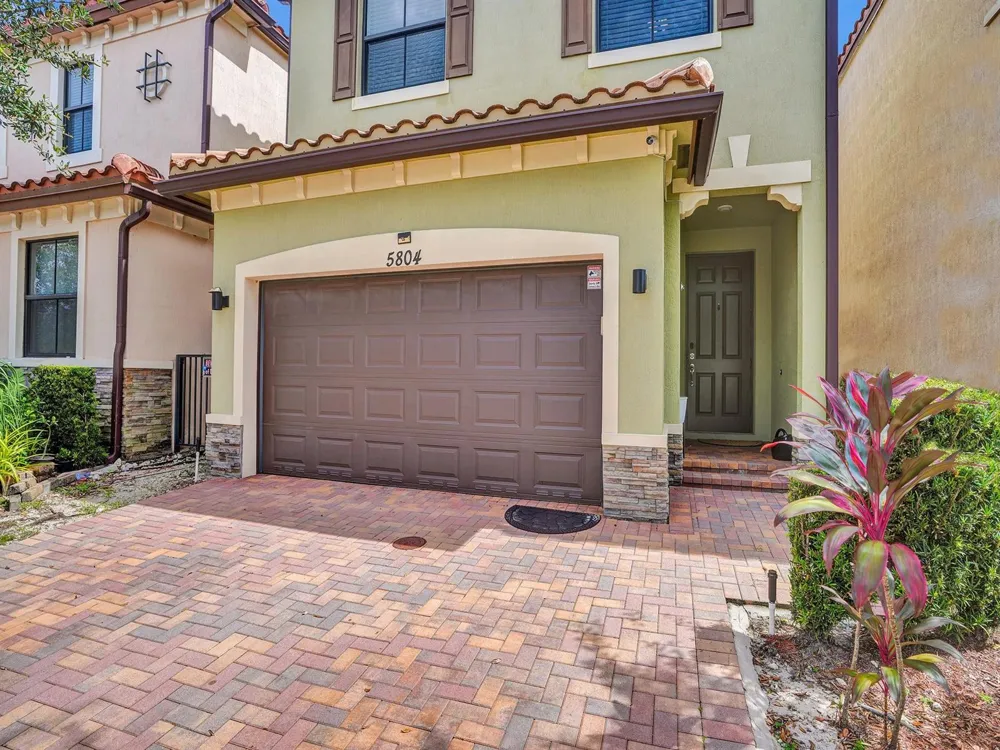 5804 NW 46TH LANE Tamarac, FL 33319