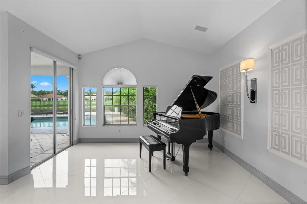 2467 Muir Circle Wellington, FL 33414