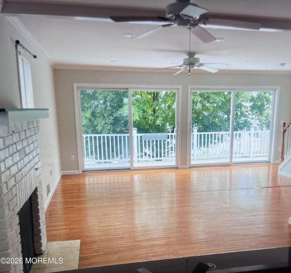 1137 Woodmere Drive Cliffwood Beach, NJ 07735