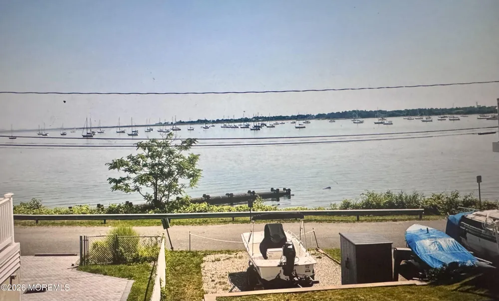 1137 Woodmere Drive Cliffwood Beach, NJ 07735