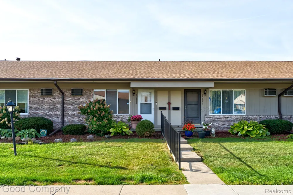 25219 Potomac Drive South Lyon City, MI 48178