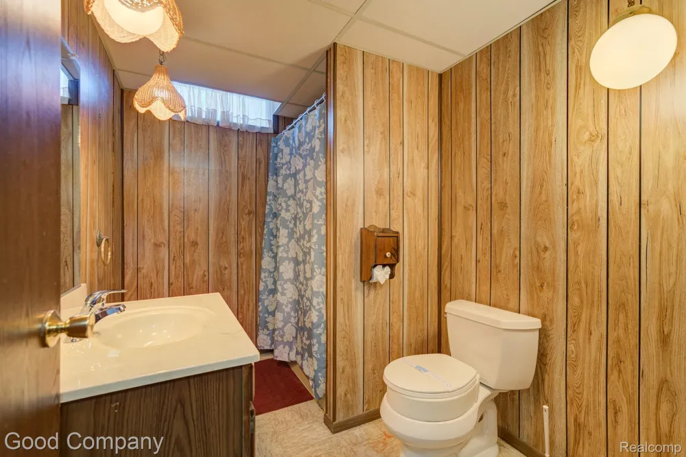 25219 Potomac Drive South Lyon City, MI 48178
