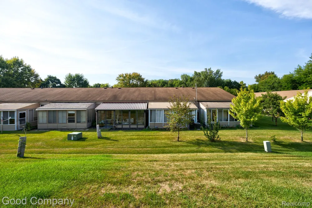 25219 Potomac Drive South Lyon City, MI 48178