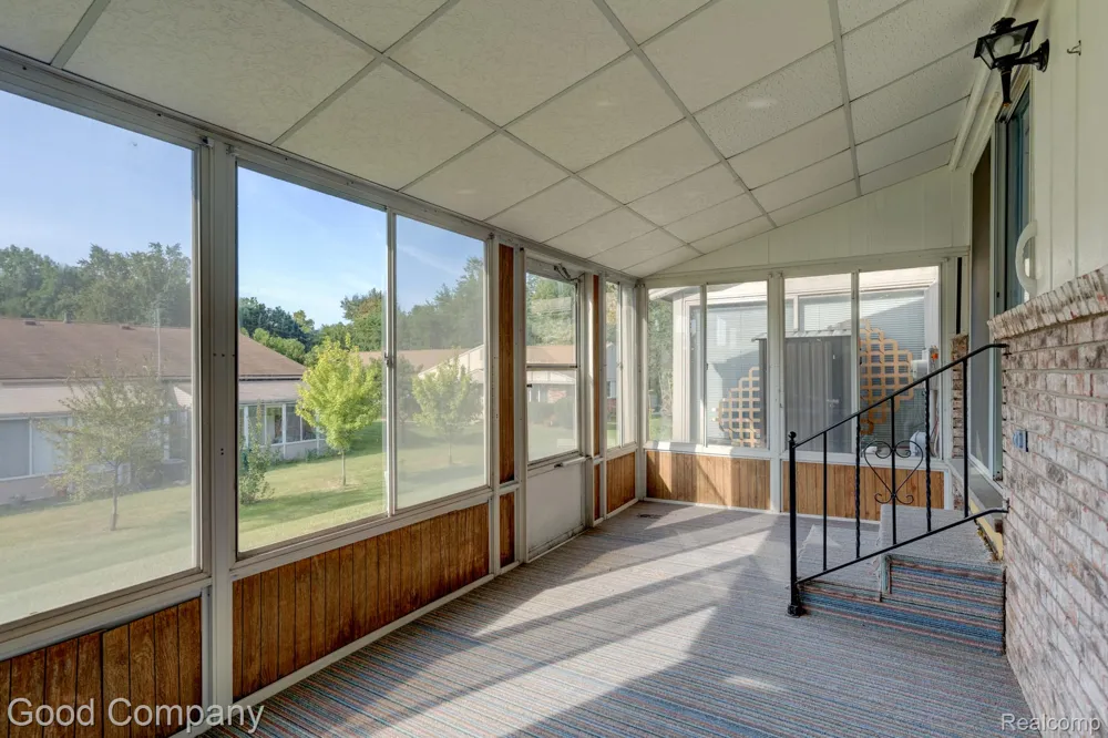25219 Potomac Drive South Lyon City, MI 48178