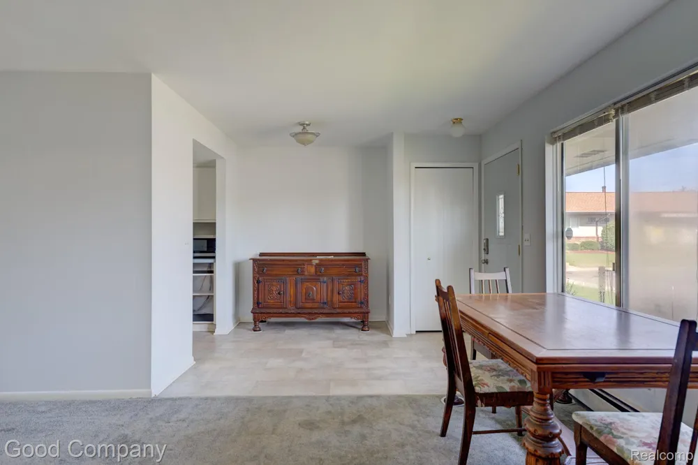 25219 Potomac Drive South Lyon City, MI 48178