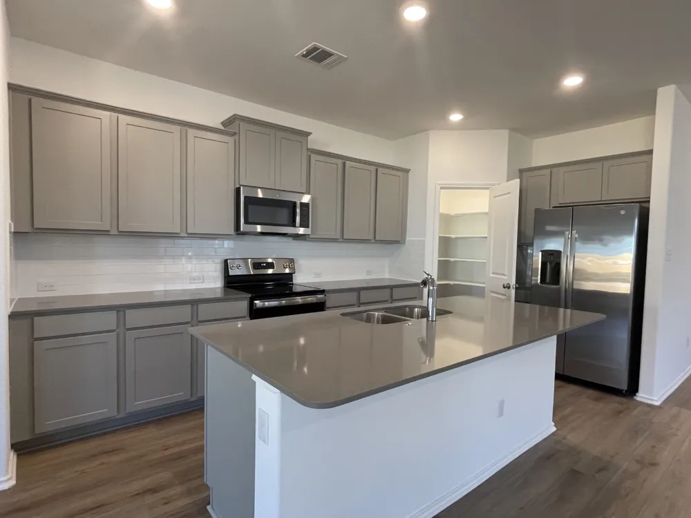 136 Perfect World Loop Jarrell, TX 76537