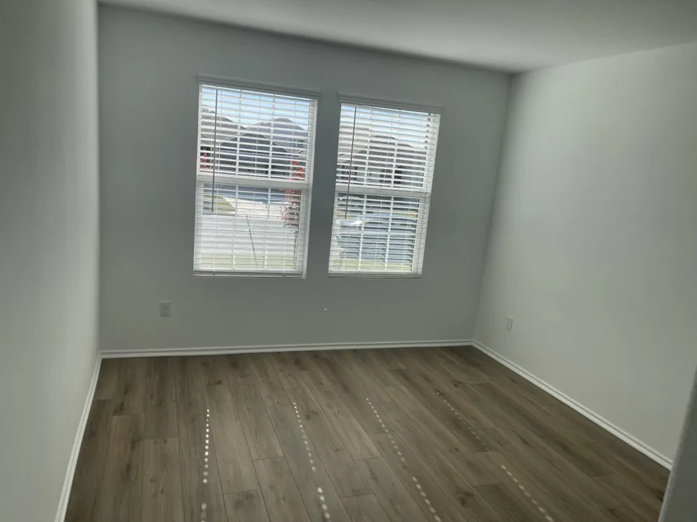136 Perfect World Loop Jarrell, TX 76537
