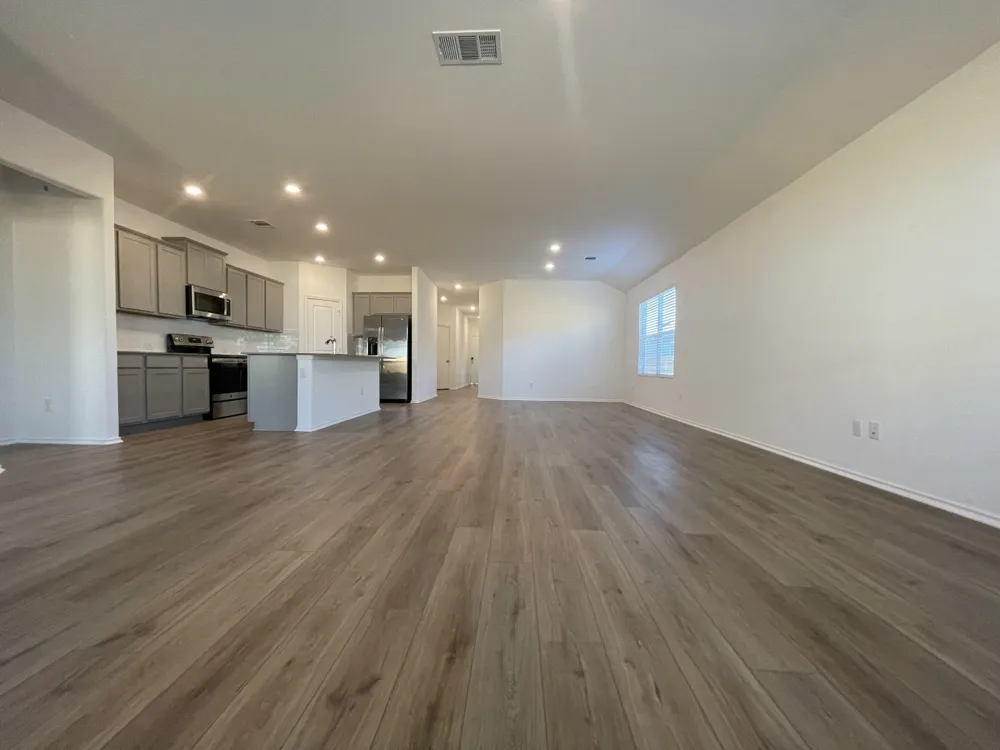 136 Perfect World Loop Jarrell, TX 76537