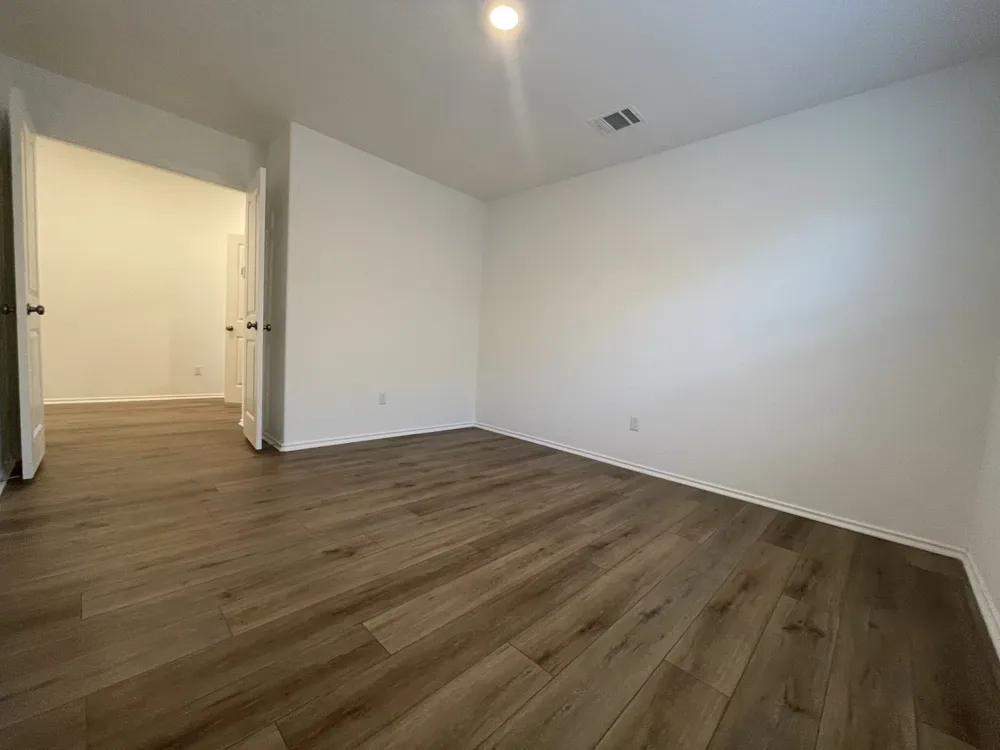 136 Perfect World Loop Jarrell, TX 76537