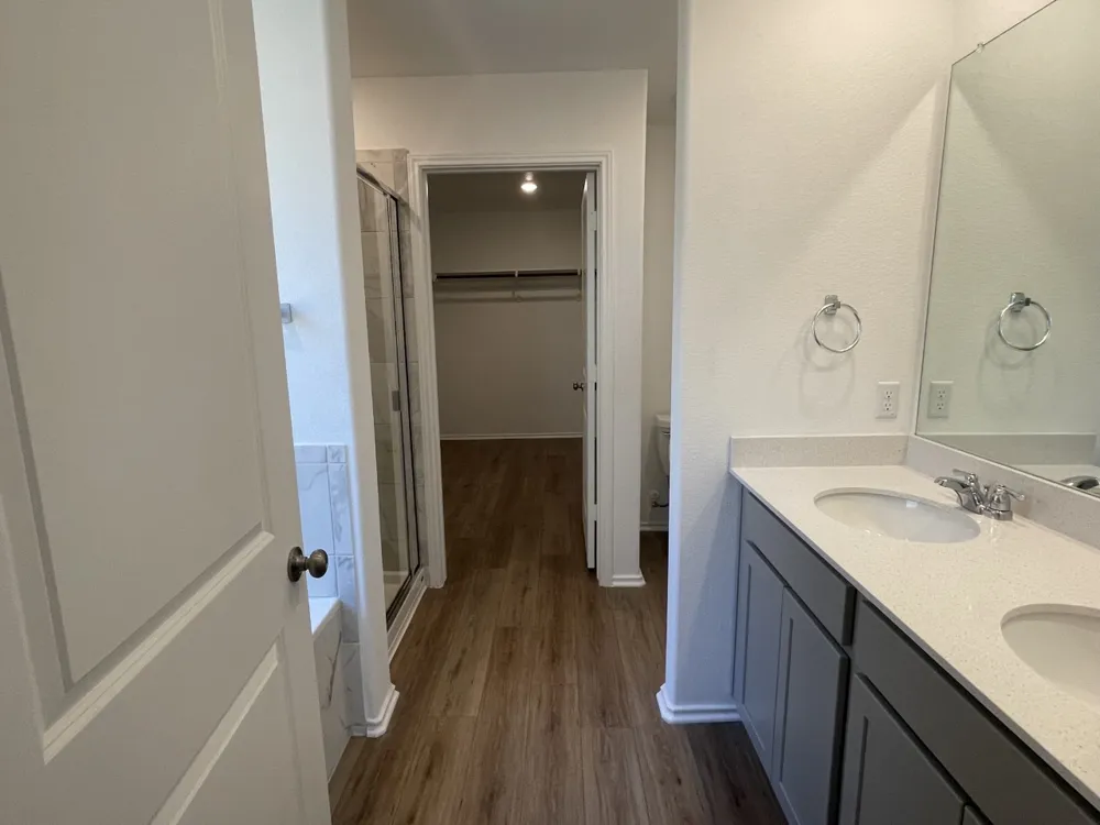 136 Perfect World Loop Jarrell, TX 76537