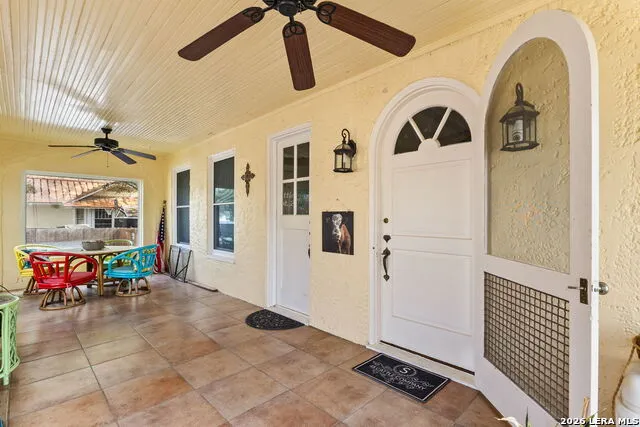 905 Camp Seguin, TX 78155