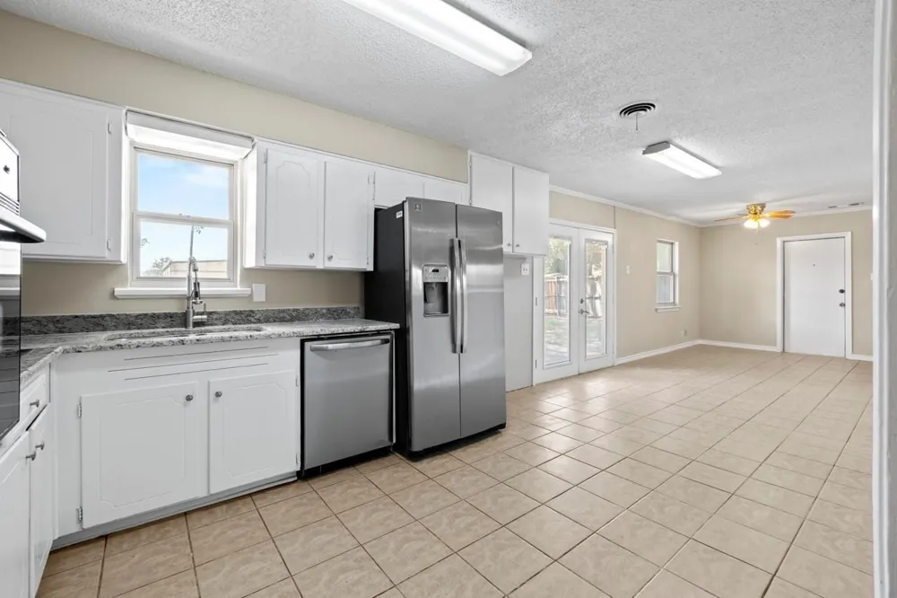 2921 Needles Street Euless, TX 76040