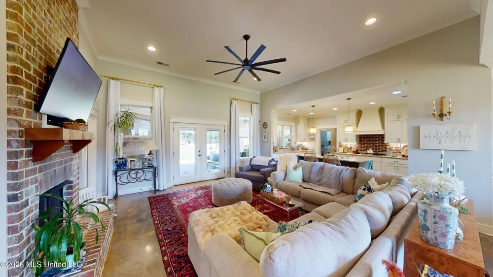 856 E Woodford Cove Hernando, MS 38632