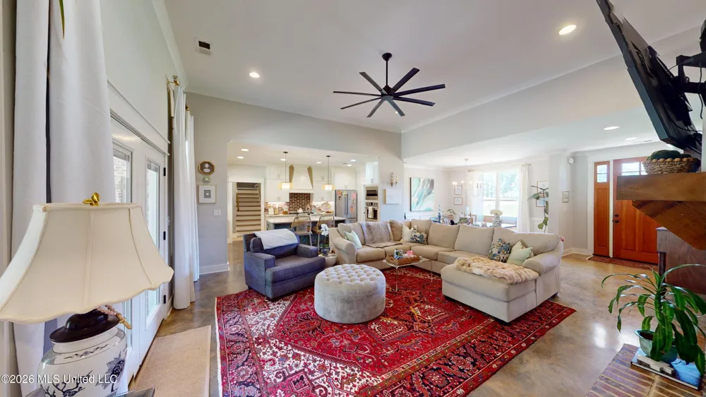 856 E Woodford Cove Hernando, MS 38632