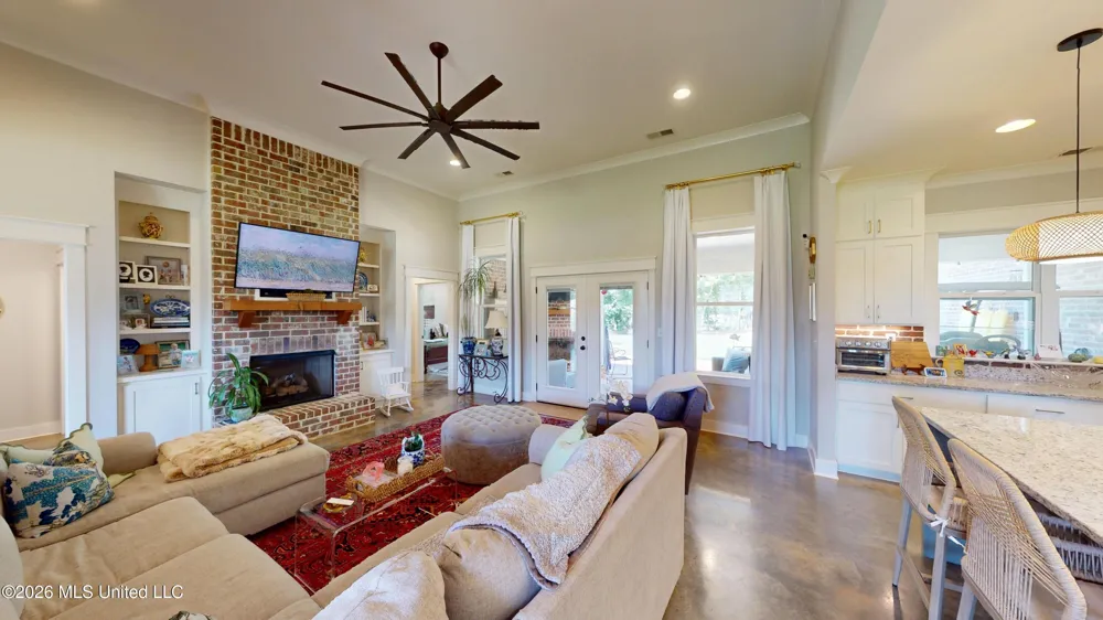856 E Woodford Cove Hernando, MS 38632