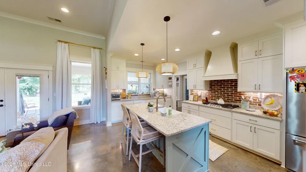 856 E Woodford Cove Hernando, MS 38632