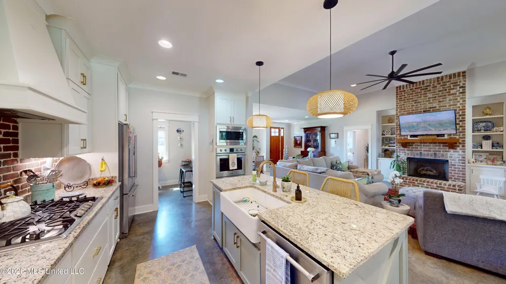 856 E Woodford Cove Hernando, MS 38632